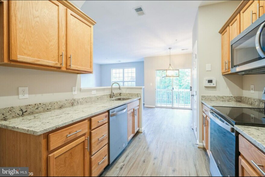 Building Photo - 14417 Hampshire Hall Ct