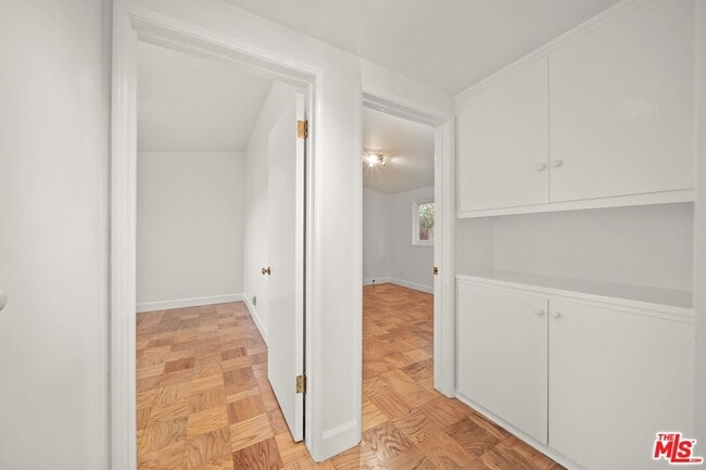 Building Photo - 27041 Whitestone Rd