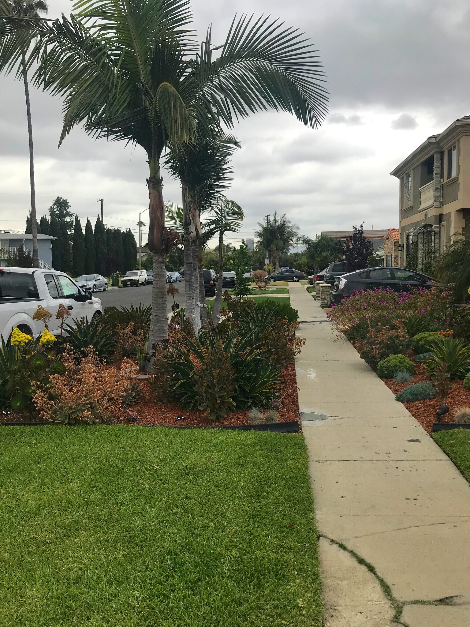 Quiet Cul de Sac - 2026 -2028 Clyde Ave