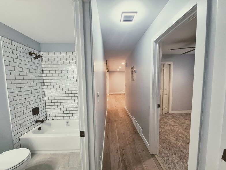 Building Photo - 263 E 1350 N