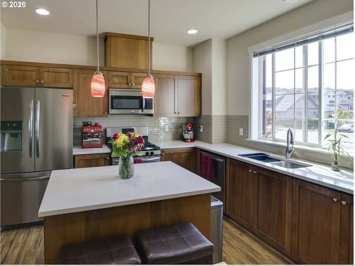 Kitchen - 28488 SW Villebois Dr N