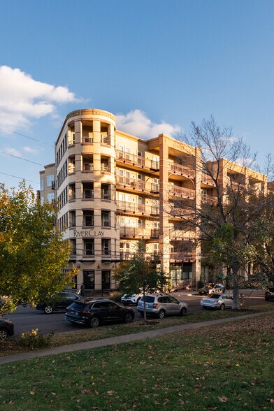 Primary Photo - 2240 N Clay St