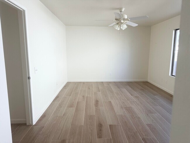 Building Photo - 43548 Virginia Ave