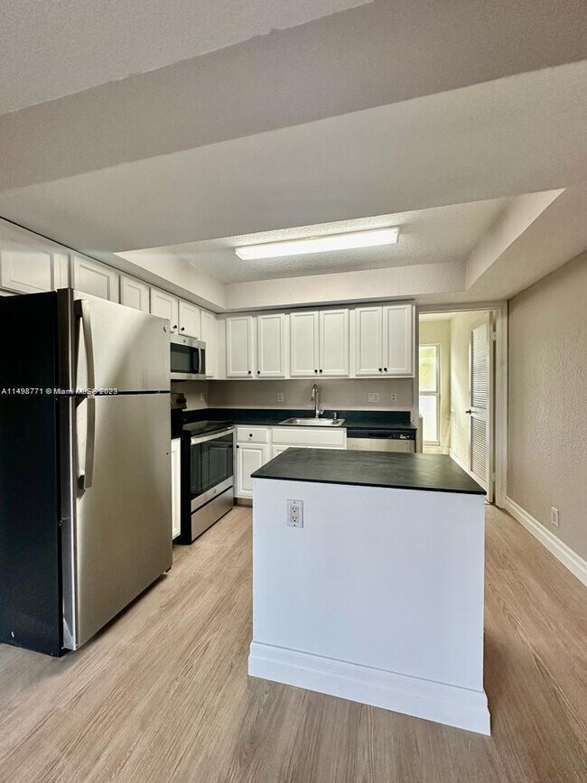 Building Photo - 622 SW 1st St