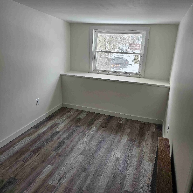 Building Photo - 156 Ontario St