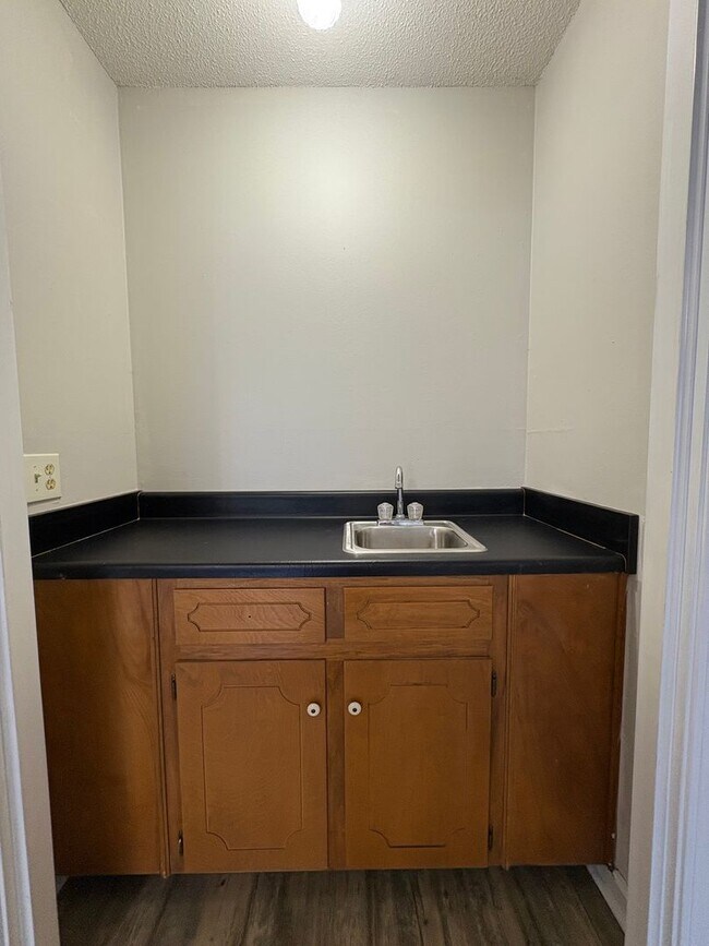 Building Photo - Daleville!