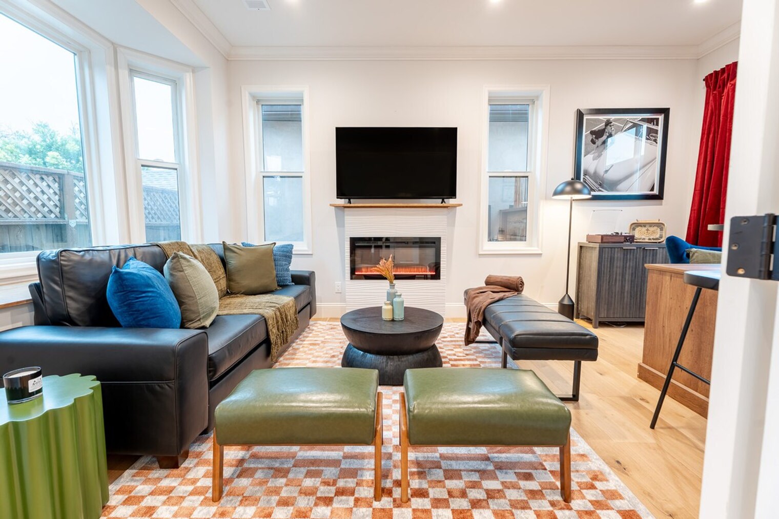 Building Photo - 661 Hampshire Ave