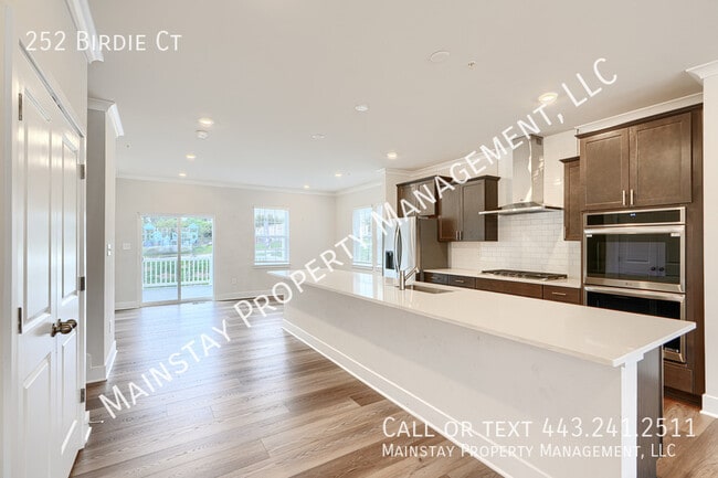 Building Photo - 252 Birdie Ct