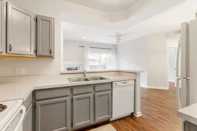 Building Photo - 4545 Wheaton Dr