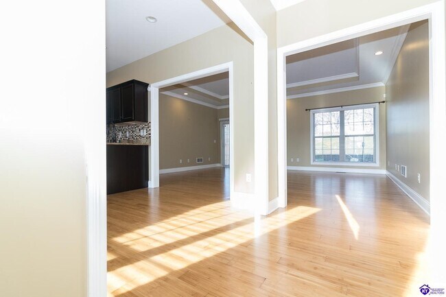Building Photo - 114 Lowball Ln