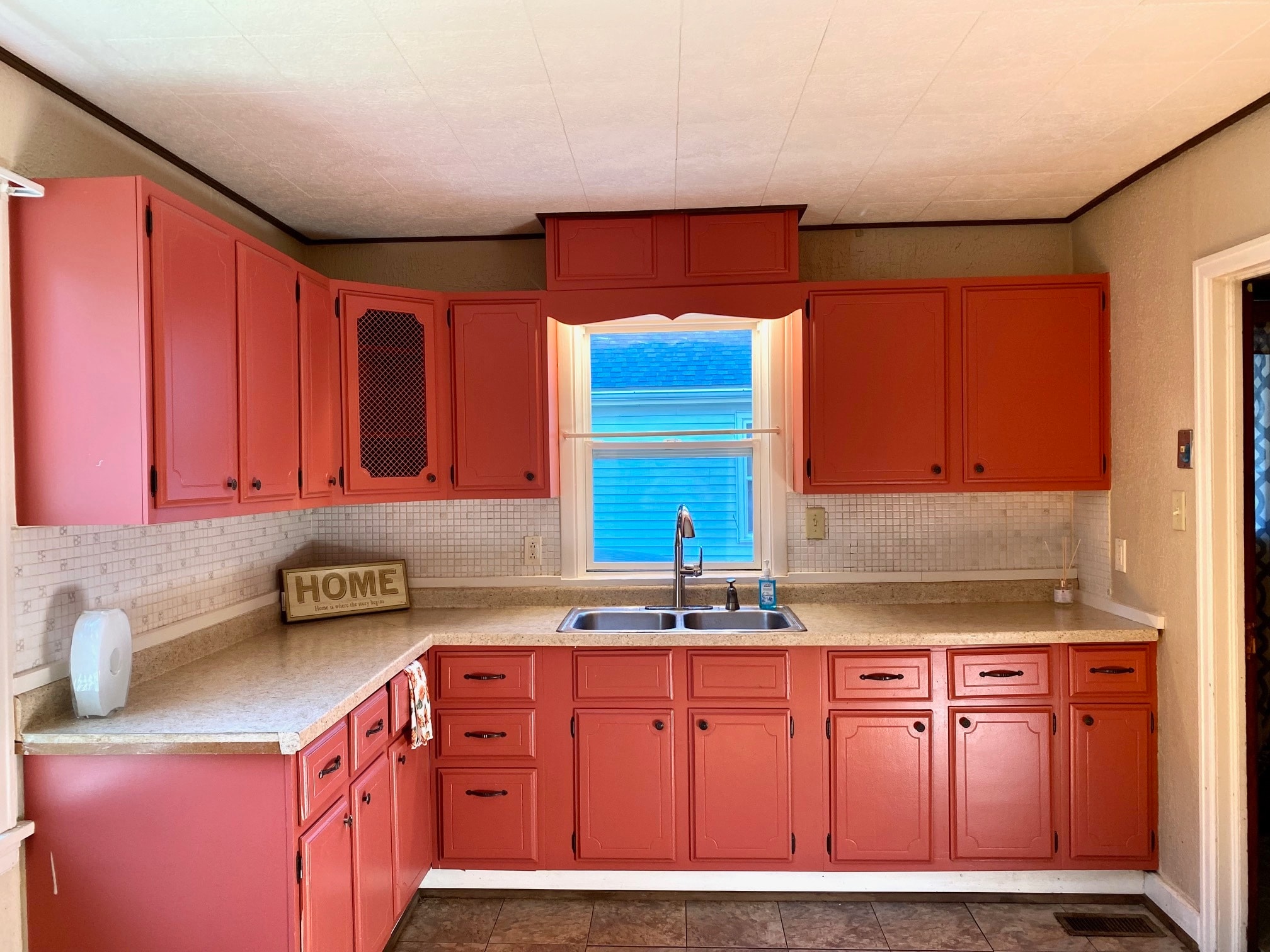 Building Photo - 608 S Webber St