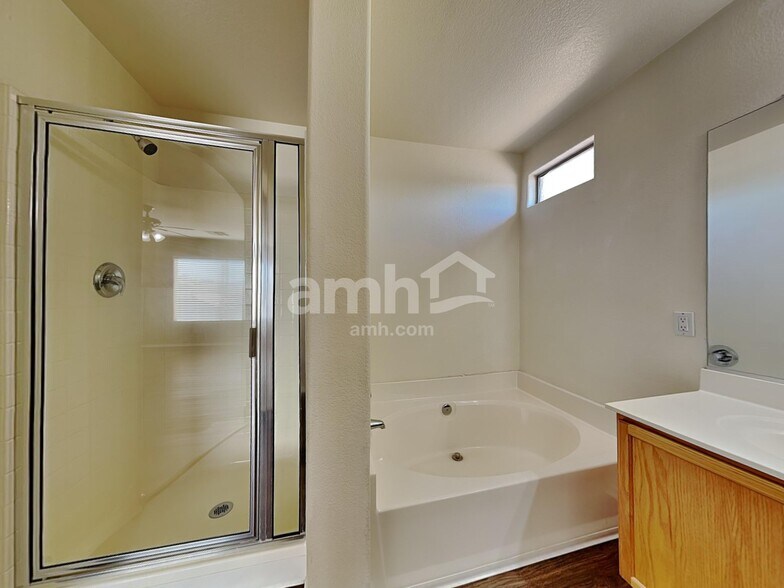 Building Photo - 6222 W Southgate St