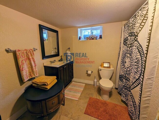 Building Photo - 908 Wolff St