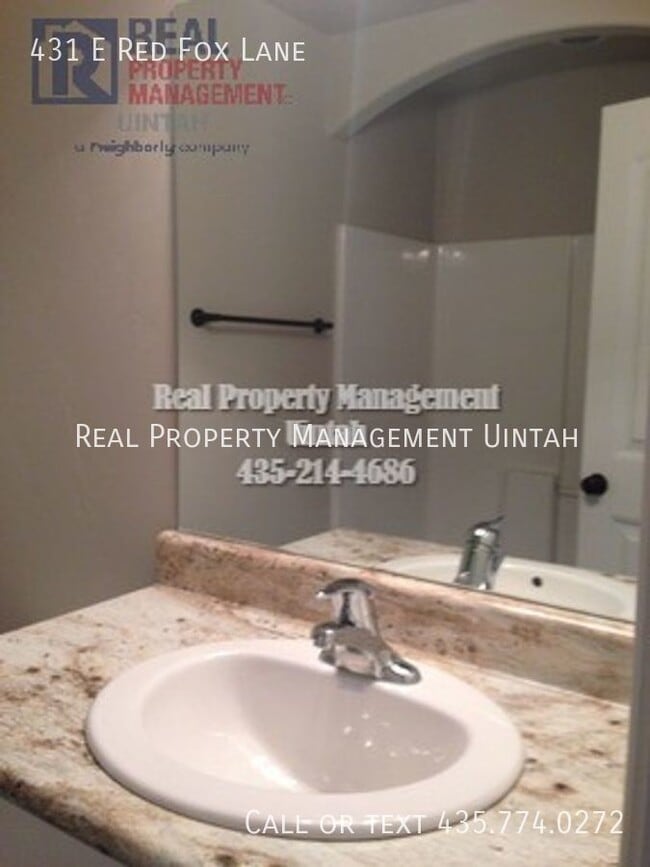 Building Photo - 431 E Red Fox Ln