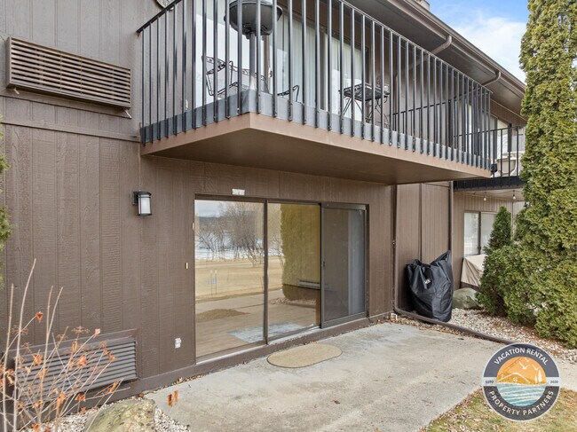 Building Photo - 54 Lausanne Ct