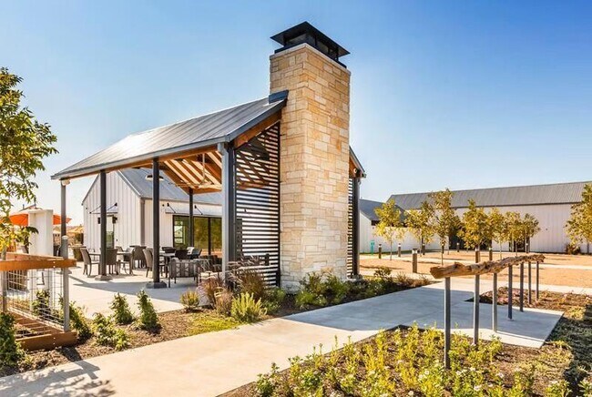 Building Photo - 101 Copper Lily Dr