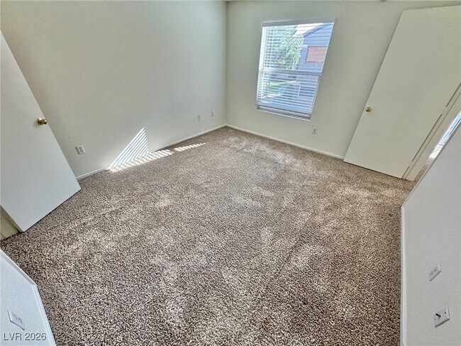 Building Photo - 555 E Silverado Ranch Blvd