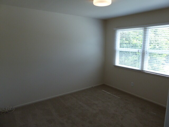 Building Photo - COMING SOON! Beautifully Remodeled Single-...