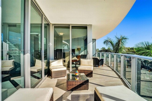 Building Photo - 488 NE 18th St