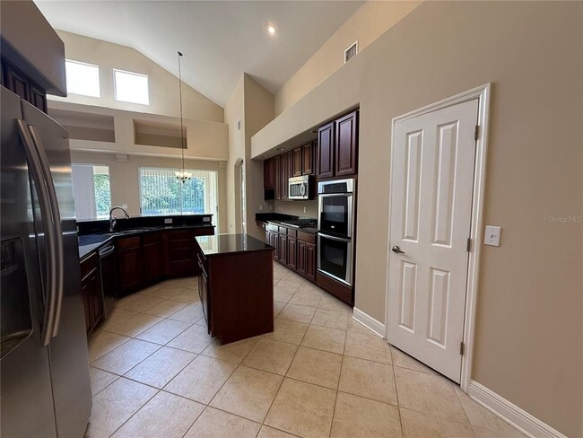 Building Photo - 1754 Fircrest Ct