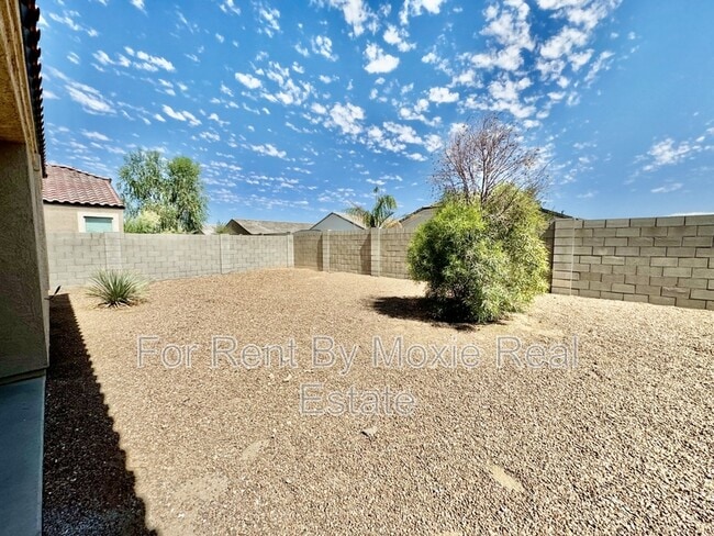 Building Photo - 2421 E San Borja Trail