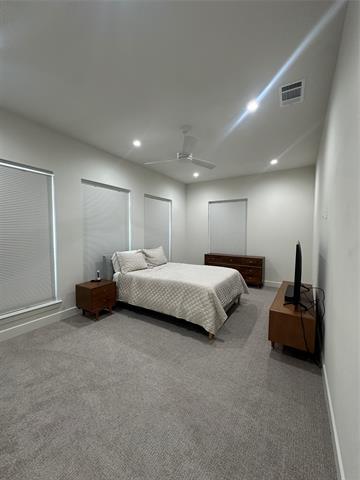 Building Photo - 128 Gdn Ct W