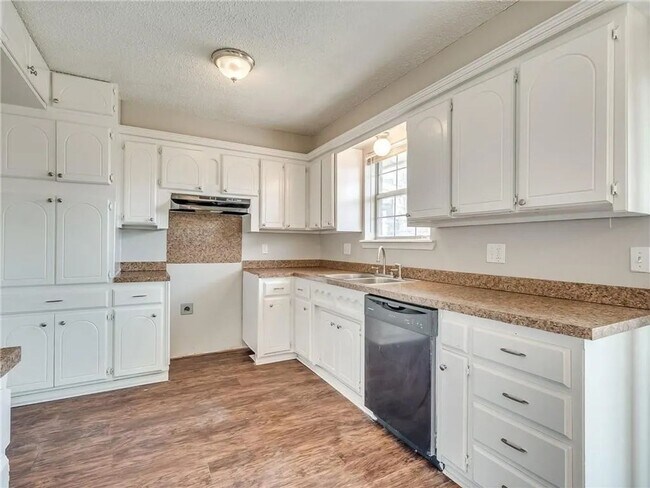 Building Photo - Corner-Lot Charmer Near Tinker AFB | Solar...