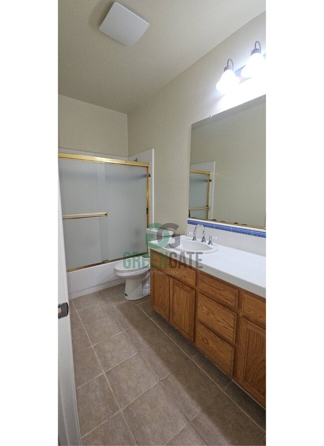 Building Photo - Spacious 4 Bedroom in Manteca!!! Ready