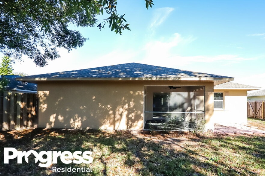 Building Photo - 4208 76th Dr E