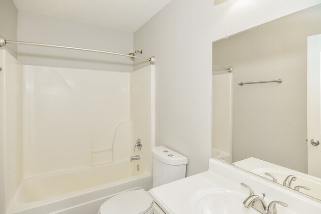 Building Photo - 1230 Shannon Ln