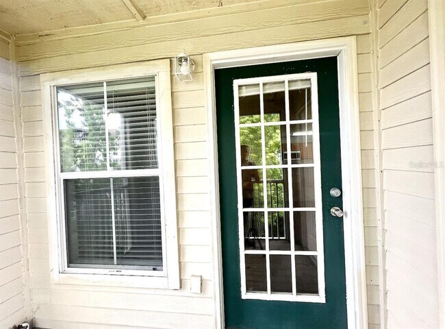 Building Photo - 18469 Bridle Club Dr
