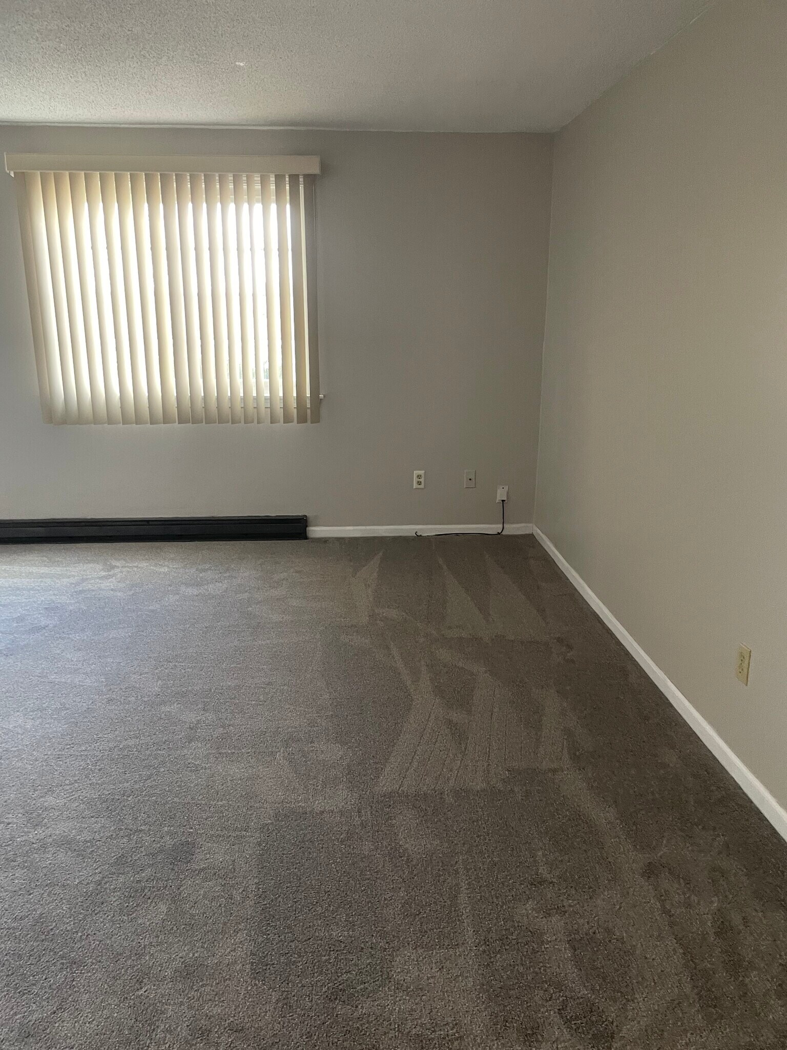 living room - 6941 Plaza Dr