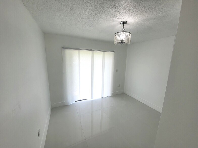 Building Photo - 9430 SW 170th St