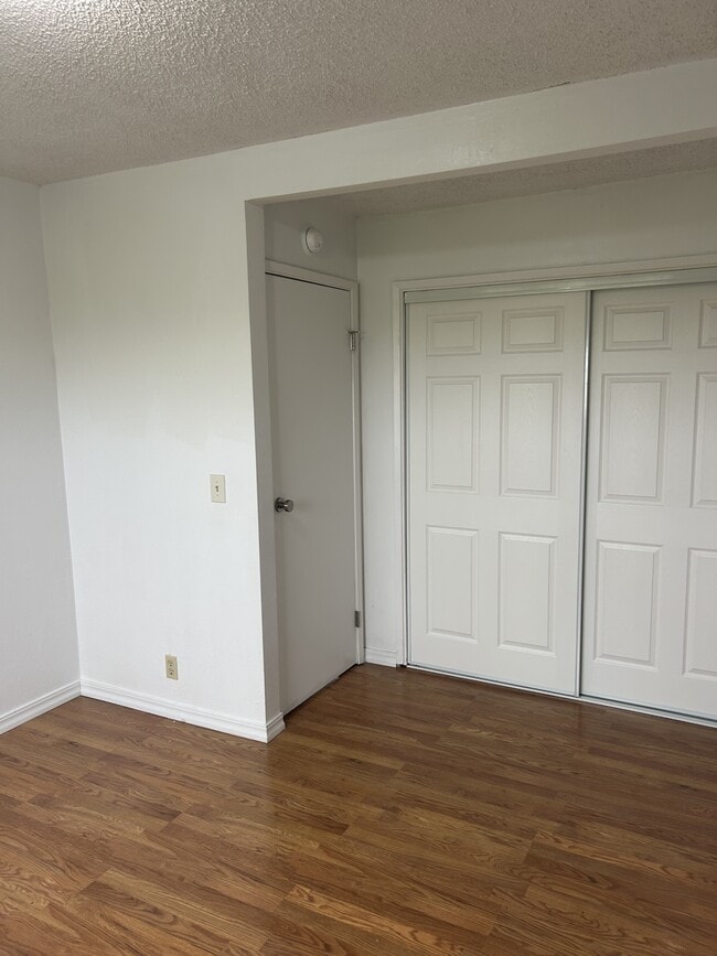 Building Photo - 11505 Table Rock Rd