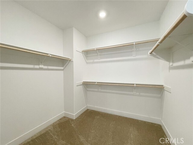 Building Photo - 105 Sawbuck