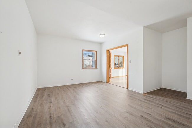 Building Photo - 2639 Prairie Ave