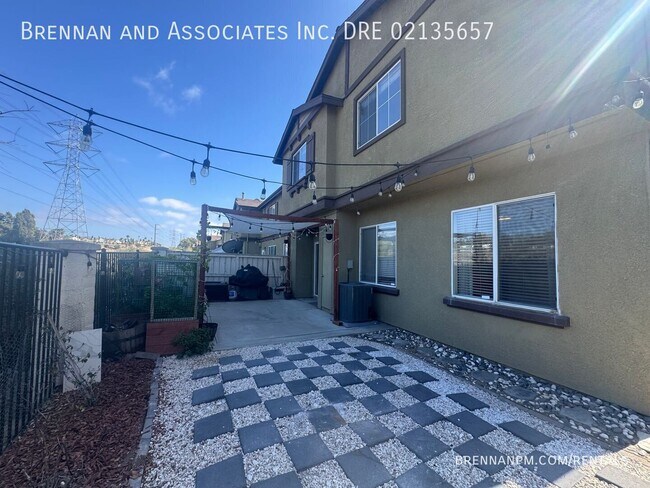 Building Photo - 1165 Latigo Cove