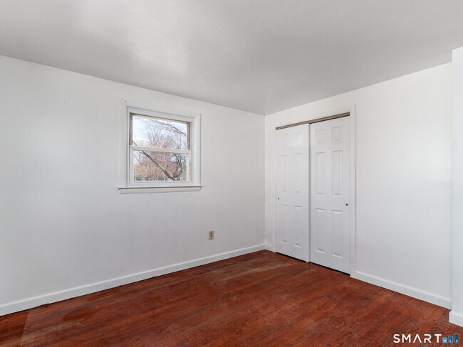 Building Photo - 97 Brussels Ave