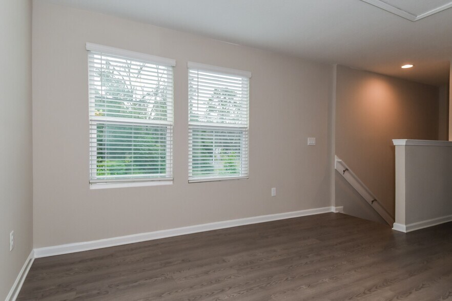 Building Photo - 12706 Camden Rd