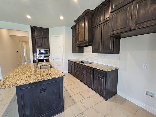 Building Photo - 210 Lariat Trail