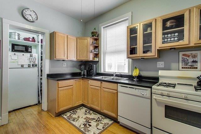 Building Photo - 4817 N Winchester Ave