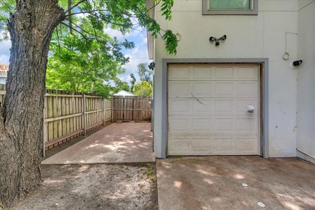 Building Photo - 4918 Garland Ave