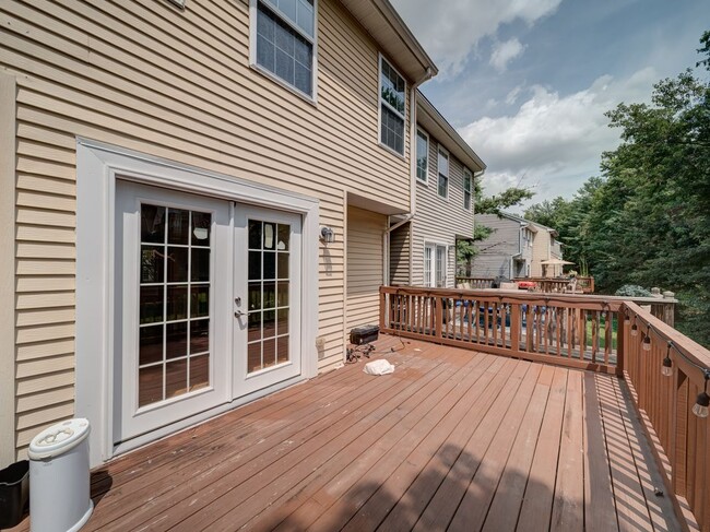 Building Photo - 3019 Spice Bush Rd