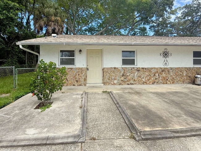 Primary Photo - 12106 Watterson St