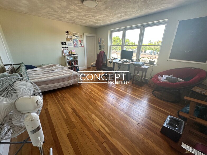 Building Photo - 406 Highland Ave