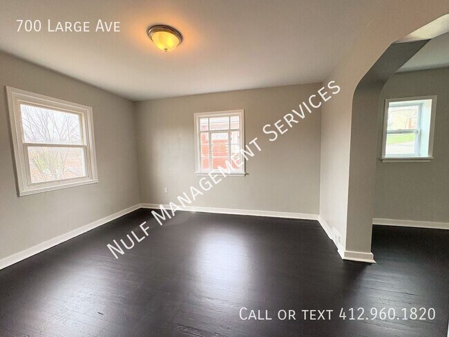 Building Photo - 700 Large Ave