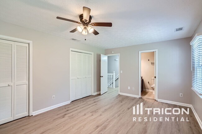Building Photo - 3321 Manchester Dr SW