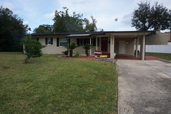 Primary Photo - 4/2 Concrete Brick Home off of Blanding Bo...