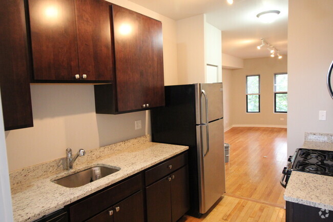 Building Photo - 6449 N Claremont Ave