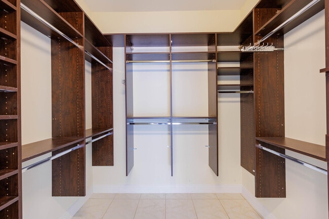 Building Photo - 9497 Boca Gardens Pkwy